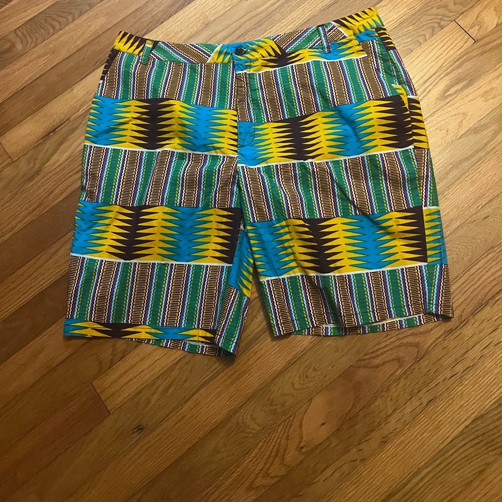 D'iynu shorts